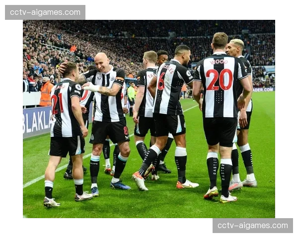 深度复盘：纽卡斯尔联三中卫体系如何零封布莱顿